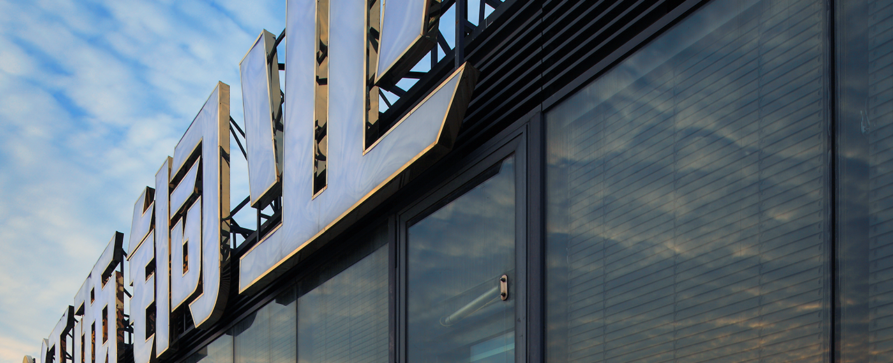 702f23ede3b74878b21d1b1475585d8c