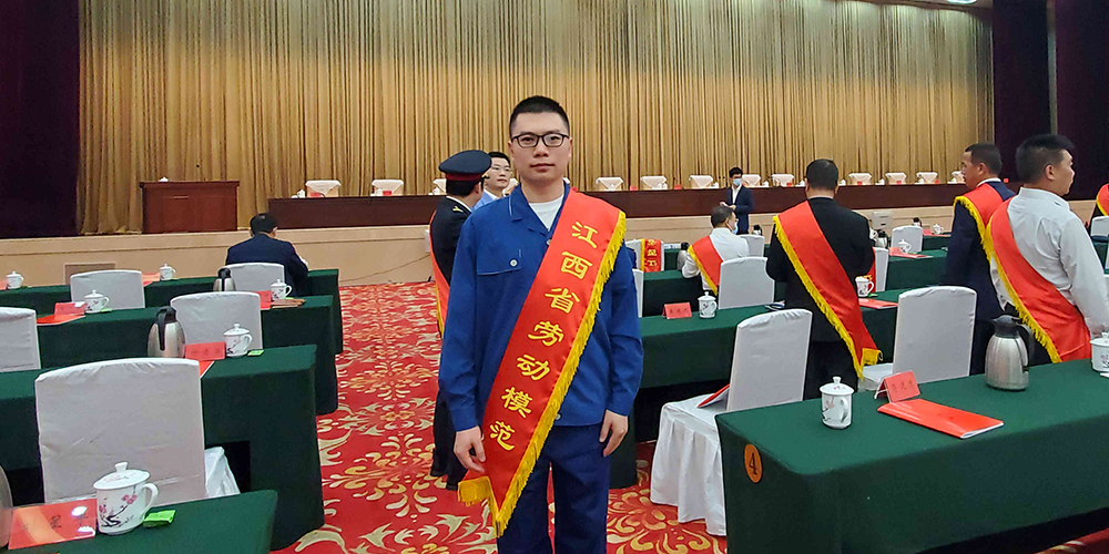 26d277e6e3ea43fa9d99552746775052