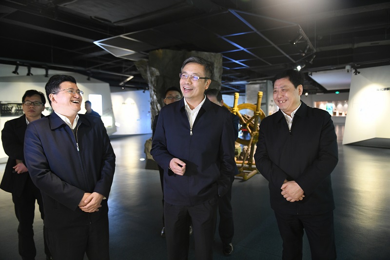 f0ddfac0c7c140f7af7b0f64a90ae9d8