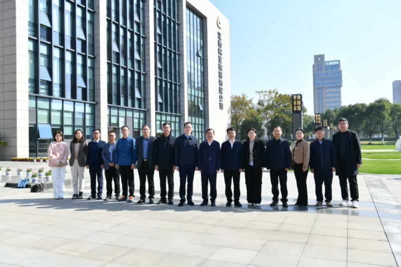 41eb3df191984b8f99499041a8ddb059